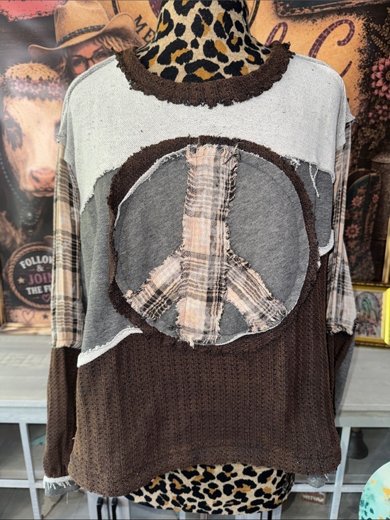 POL Sweaters - POL Women's Patchwork Peace Sign Sweater - Sz Med
